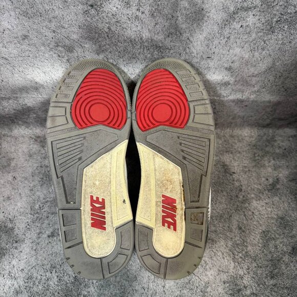 Size 9 | Jordan 3 White Cement With Box| Pre-Owned - Picture 10 of 10